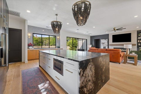Tiny photo for 34 AUTUMN OAKS DR, The Hills, TX 78738 (MLS # 1875148)