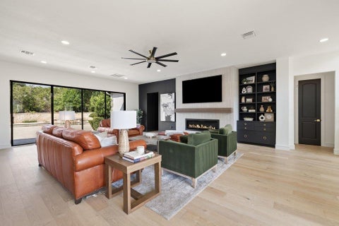 Tiny photo for 34 AUTUMN OAKS DR, The Hills, TX 78738 (MLS # 1875148)
