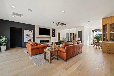 Tiny photo for 34 AUTUMN OAKS DR, The Hills, TX 78738 (MLS # 1875148)