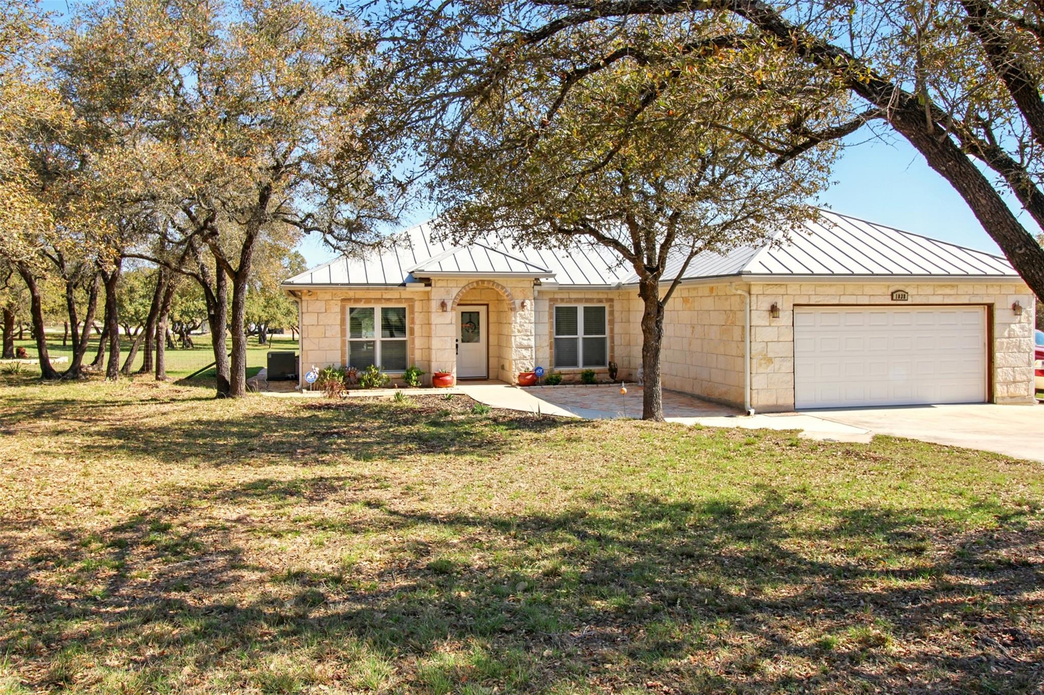 1038 Cielo Springs DR