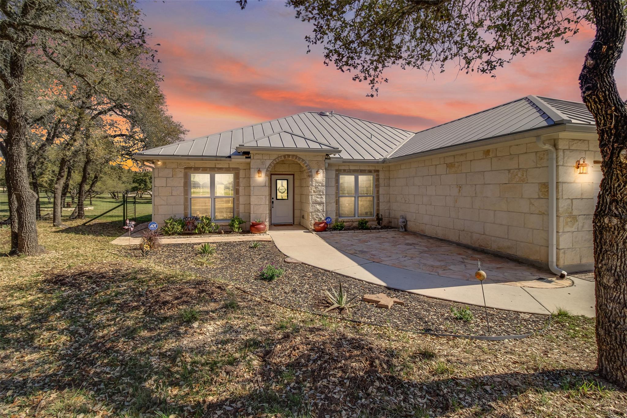 1038 Cielo Springs DR