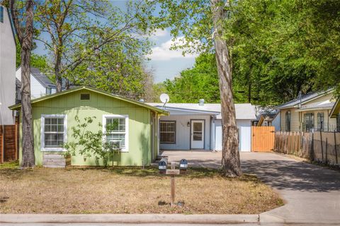 Photo of 1706 Riverview ST, Austin, TX 78702 (MLS # 1054096)