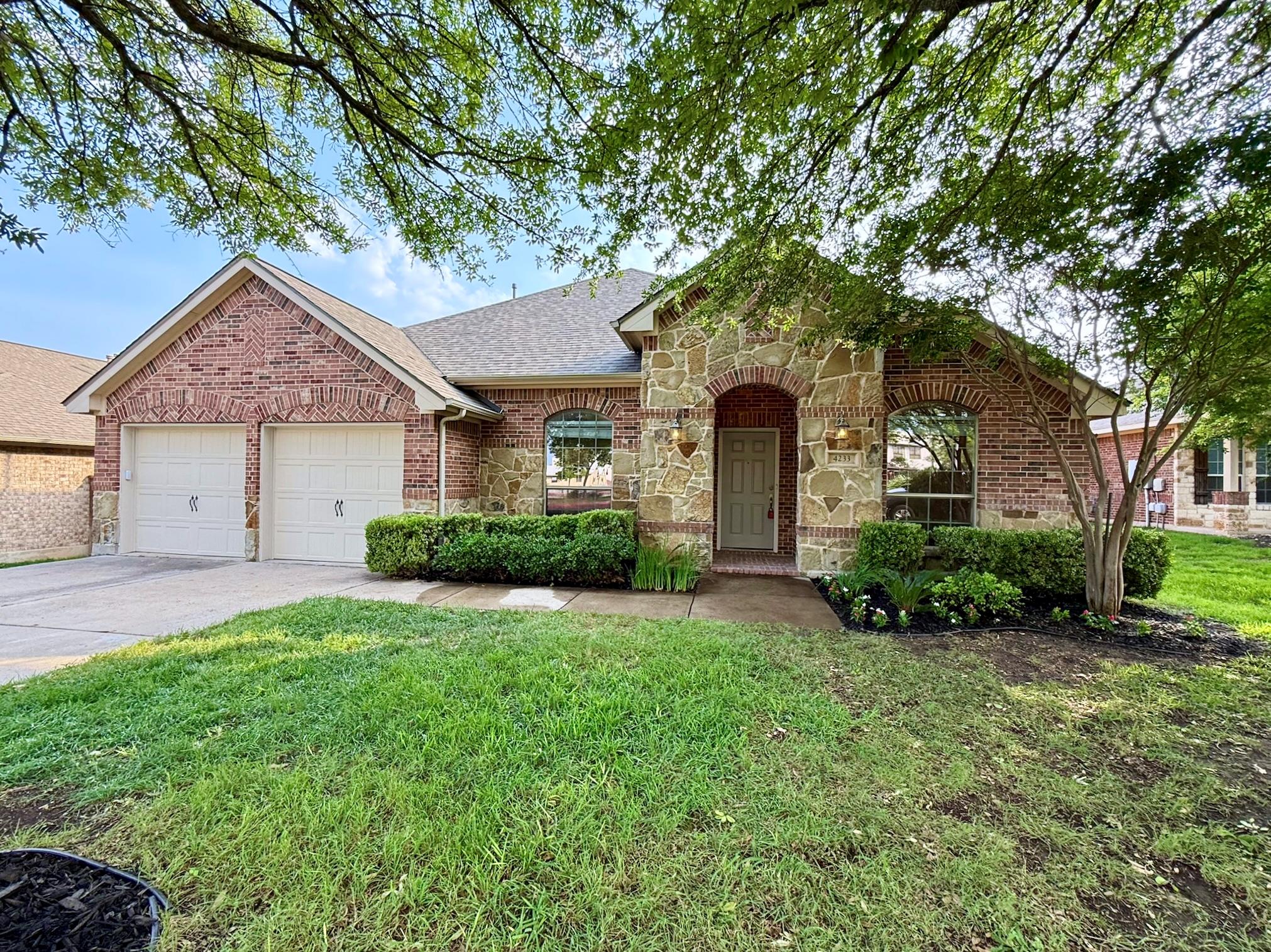 4233 Fairmeadow DR