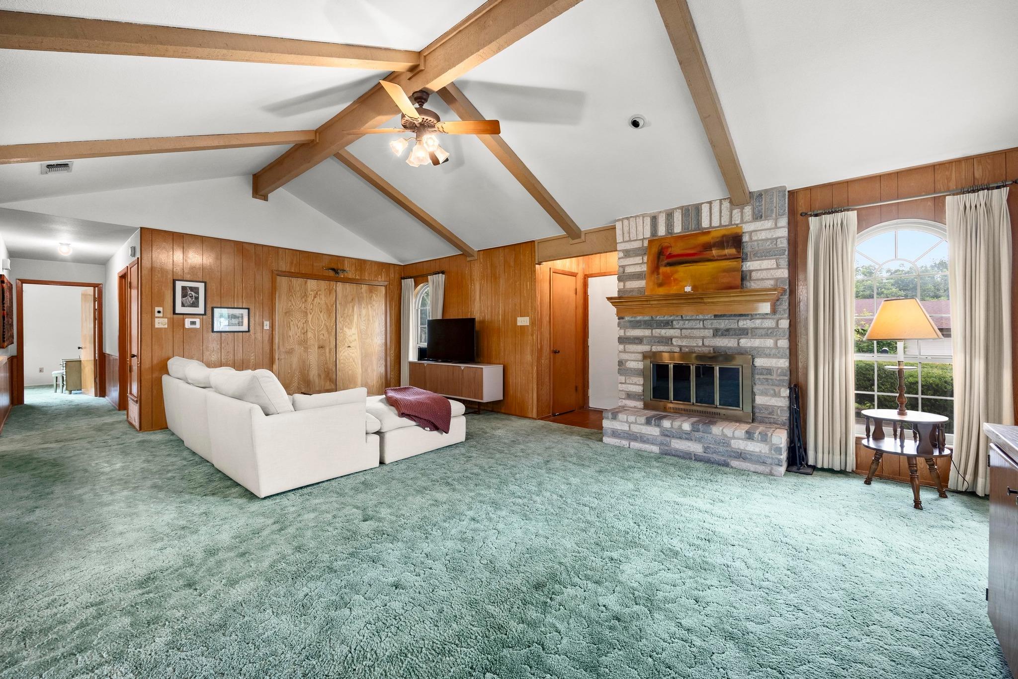 1411 Shenandoah DR