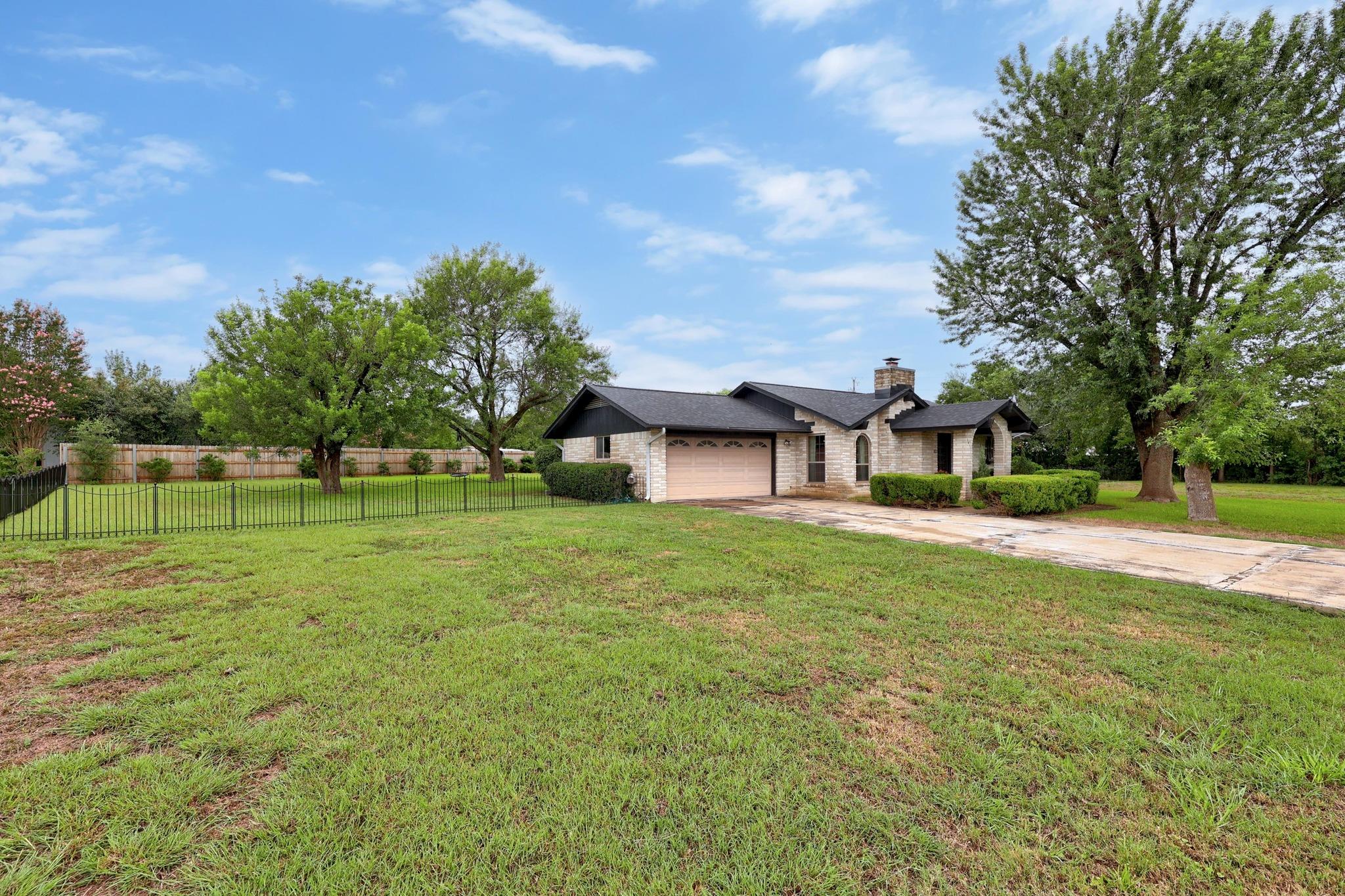1411 Shenandoah DR