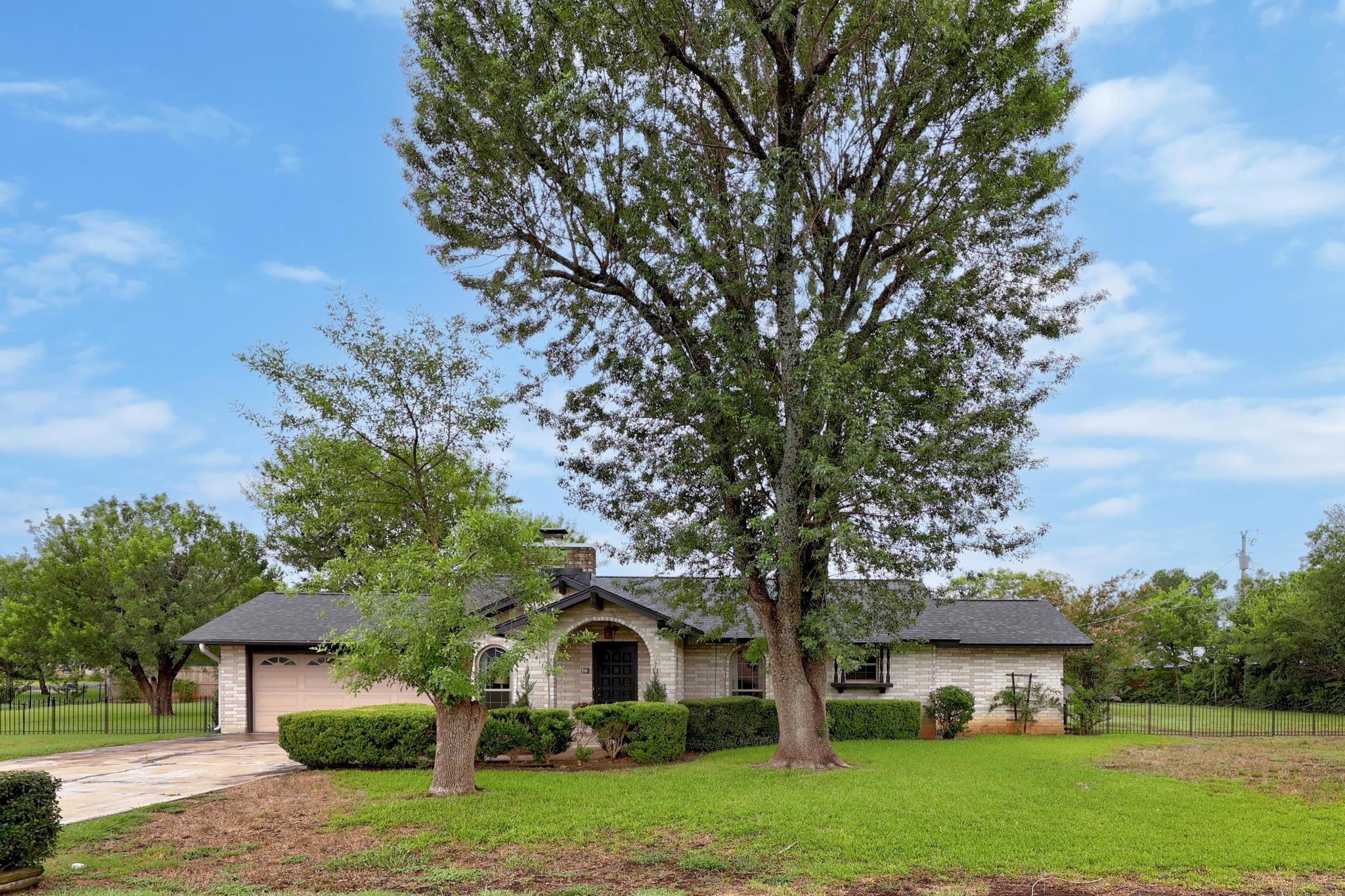 1411 Shenandoah DR
