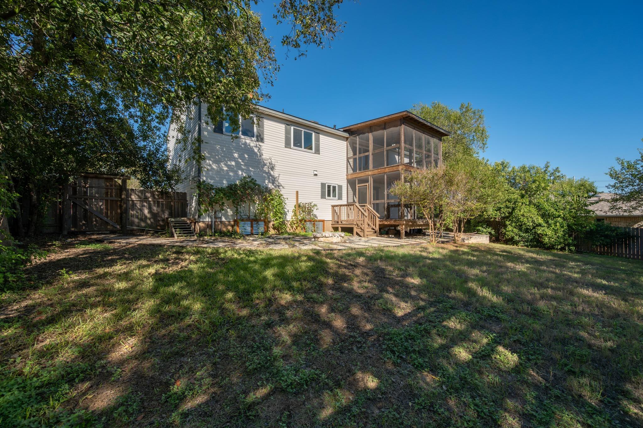 1100 Huntridge DR