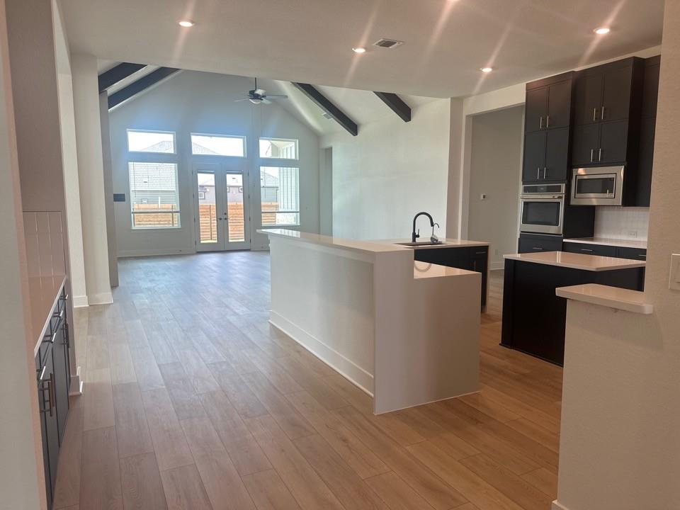 2301 Tobiano TRCE