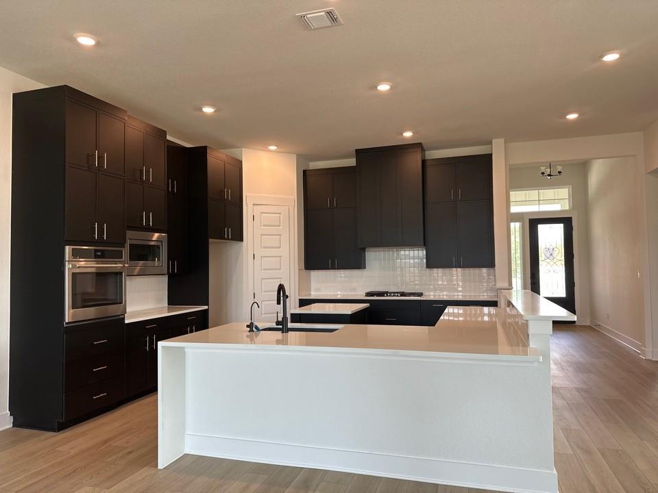 2301 Tobiano TRCE
