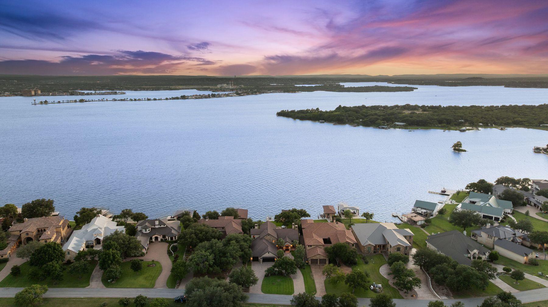 131 Wilderness DR E