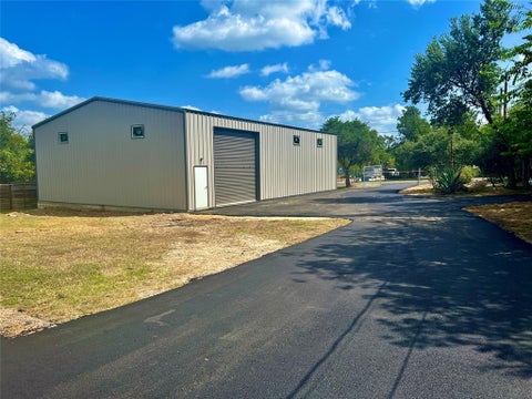 Photo of 16001 AWALT DR, Austin, TX 78734 (MLS # 5217416)