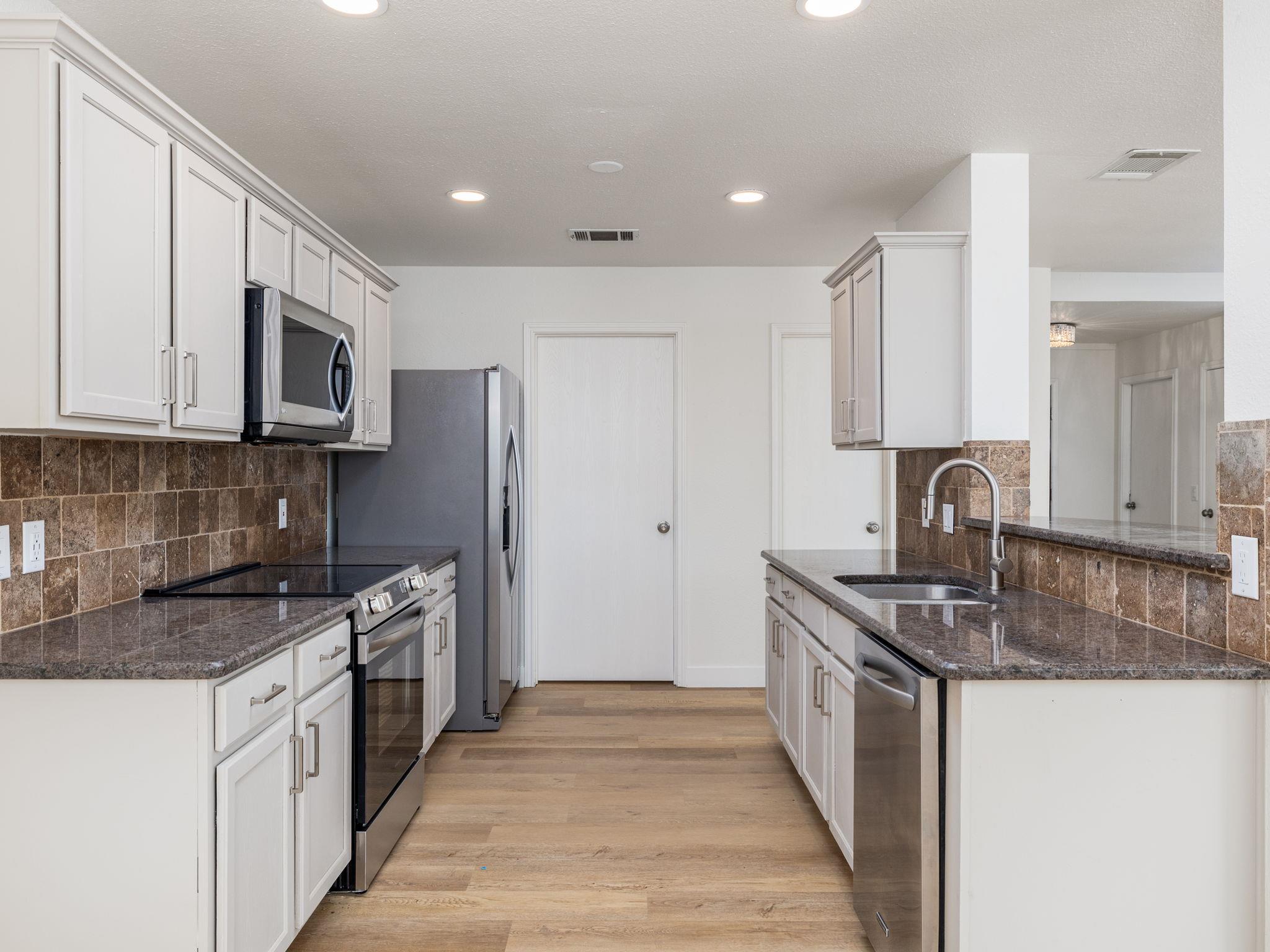 Georgetown, Texas 78626, United States, 4 Bedrooms Bedrooms, ,3 BathroomsBathrooms,Residential,Active,197376