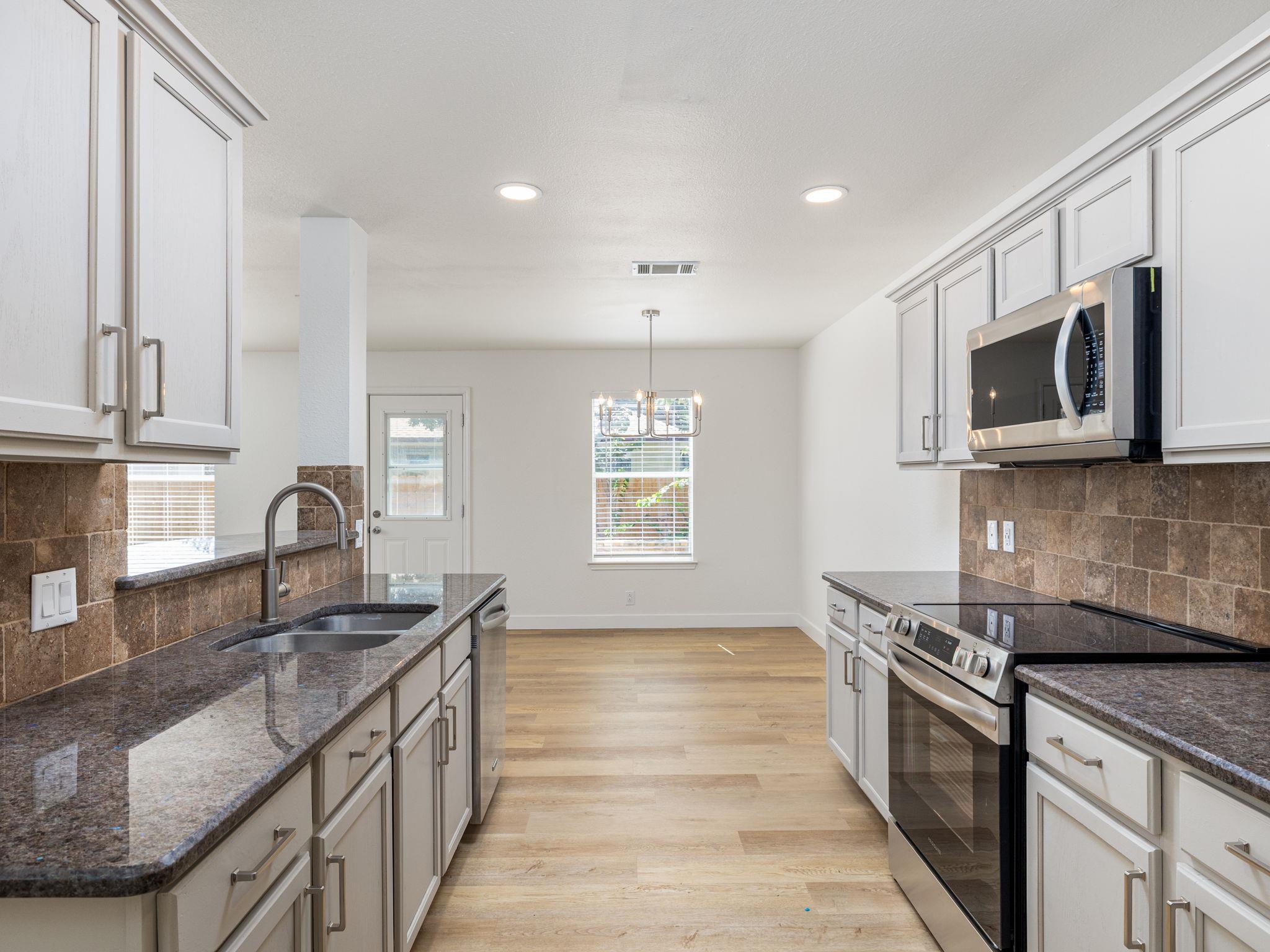 Georgetown, Texas 78626, United States, 4 Bedrooms Bedrooms, ,3 BathroomsBathrooms,Residential,Active,197376