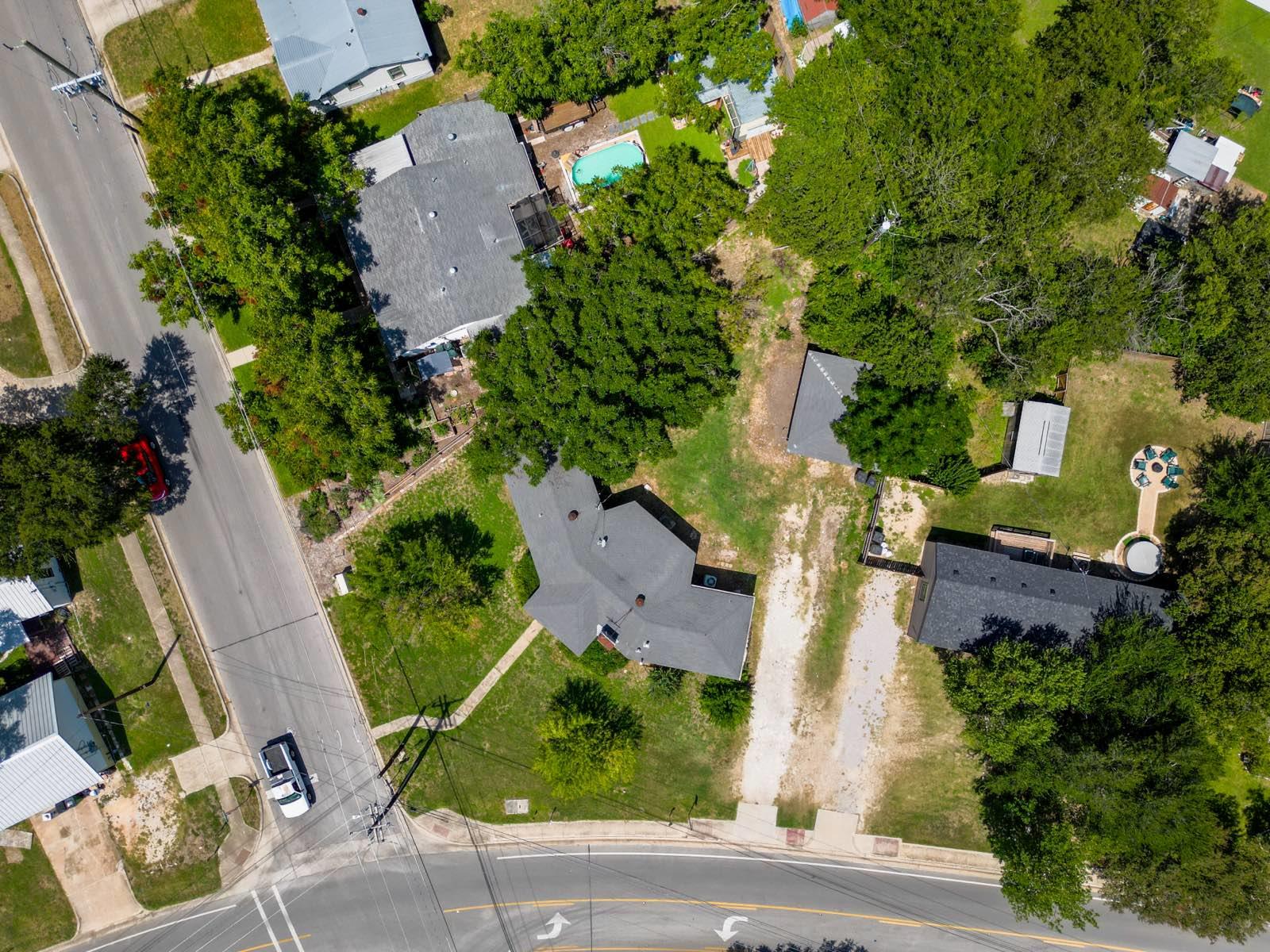 710 E Austin Ave