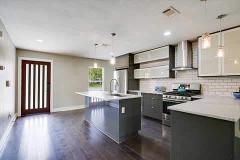 Tiny photo for 1206 Eleanor ST, Austin, TX 78721 (MLS # 3211592)