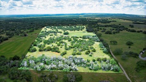555 Summer Hill LN Johnson City TX 78636