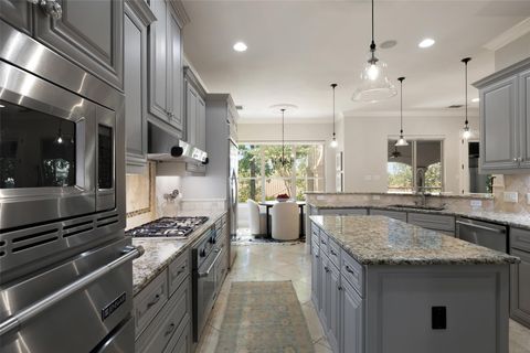 Tiny photo for 110 Golden Bear DR, Austin, TX 78738 (MLS # 8095217)