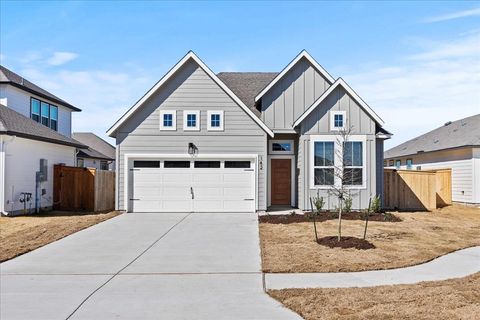 142 Paul Pena DR San Marcos TX 78666