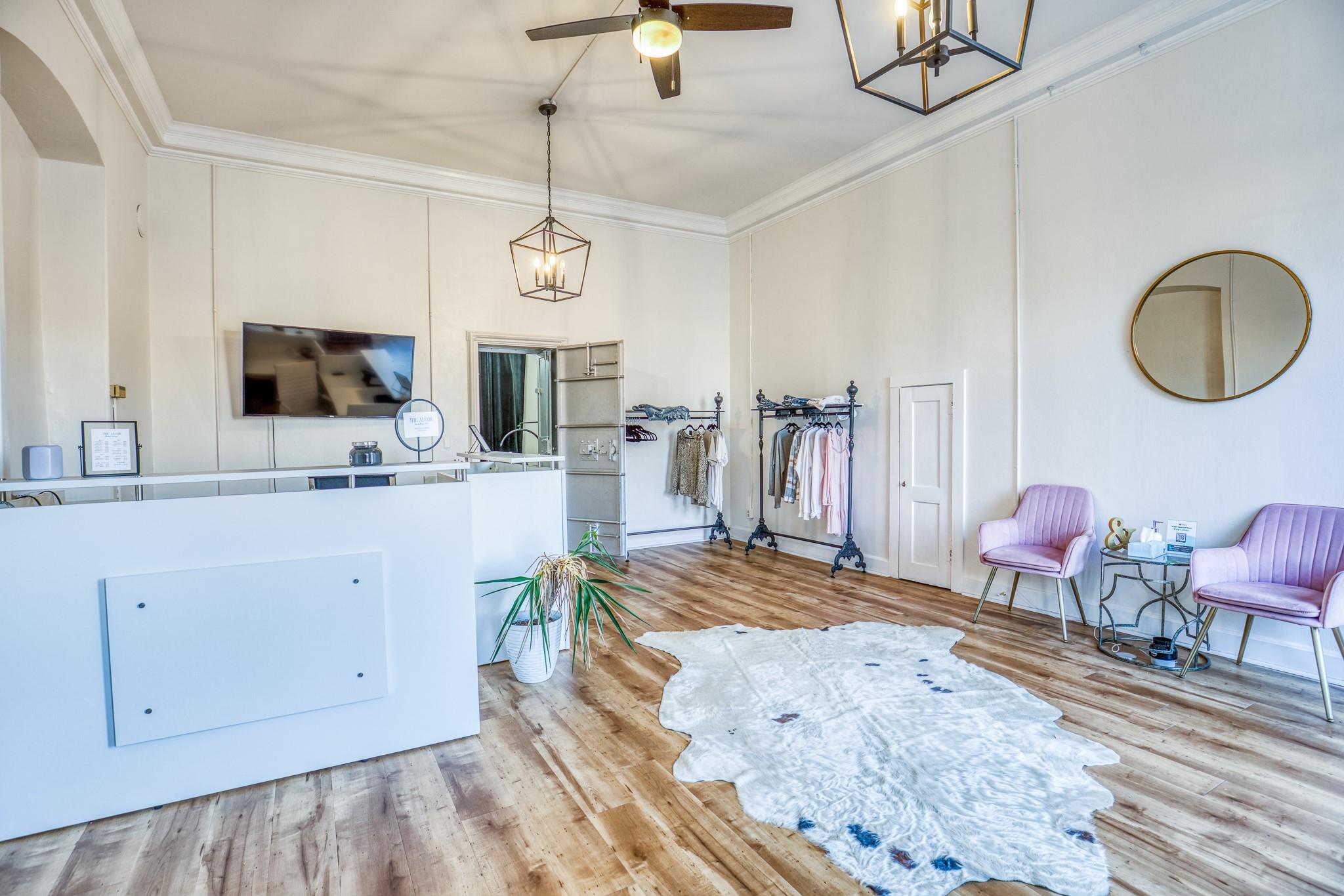 138 W Travis ST