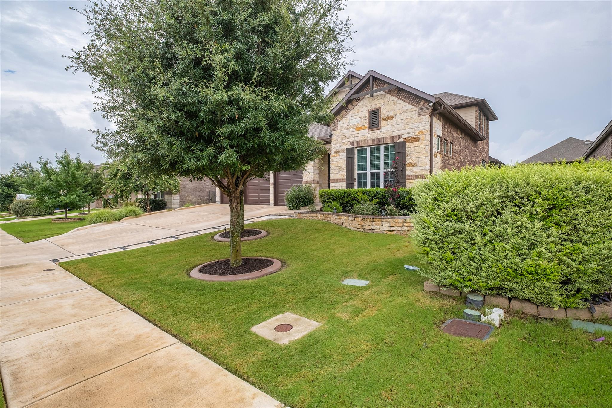 6708 Leonardo DR
