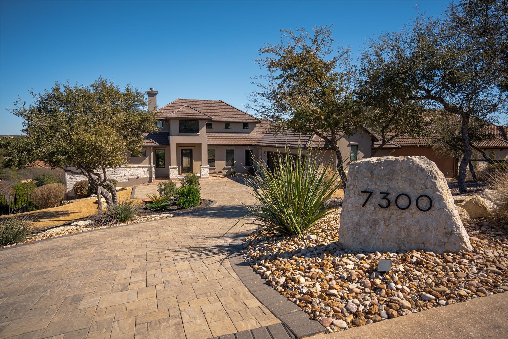 7300 Flagship Park DR