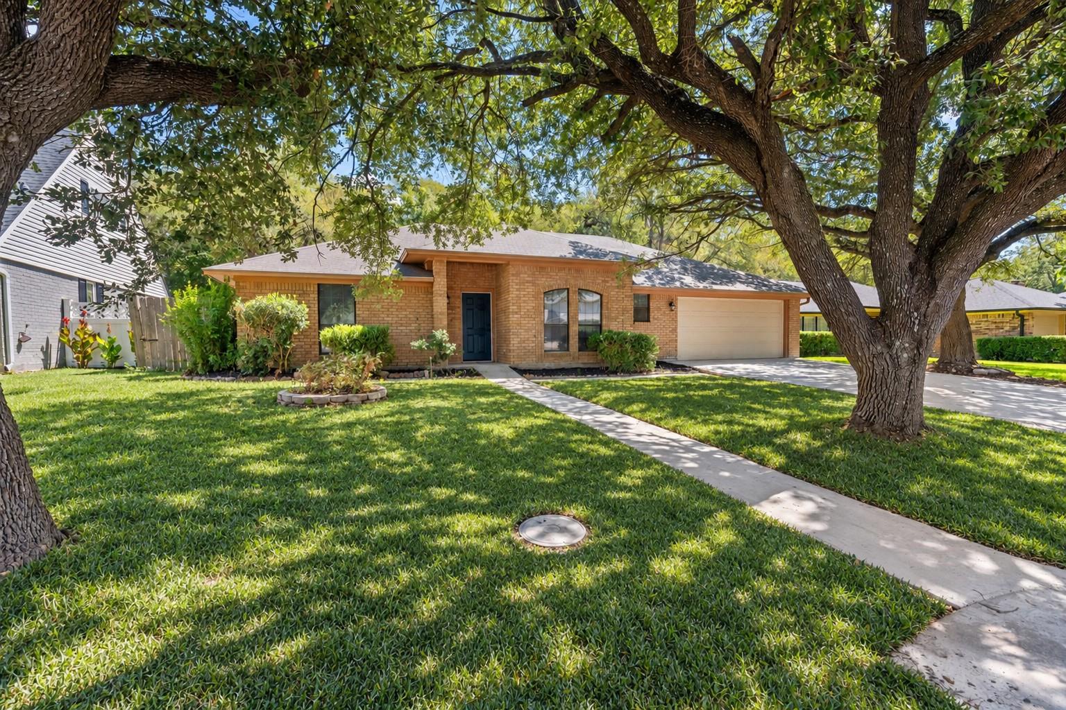3213 Pecan Valley DR