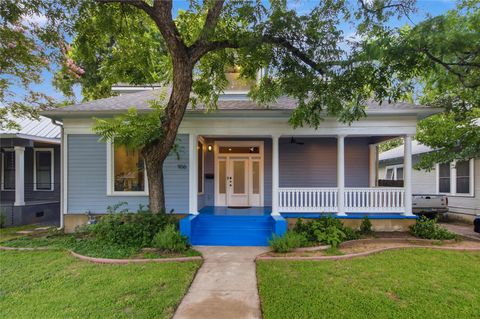 Photo of 906 Willow ST, Austin, TX 78702 (MLS # 2101337)
