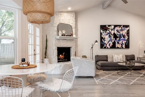 4601 Candletree LN Austin TX 78744