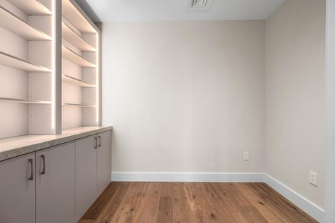 Tiny photo for 200 Congress Ave #15E, Austin, TX 78701 (MLS # 4563919)
