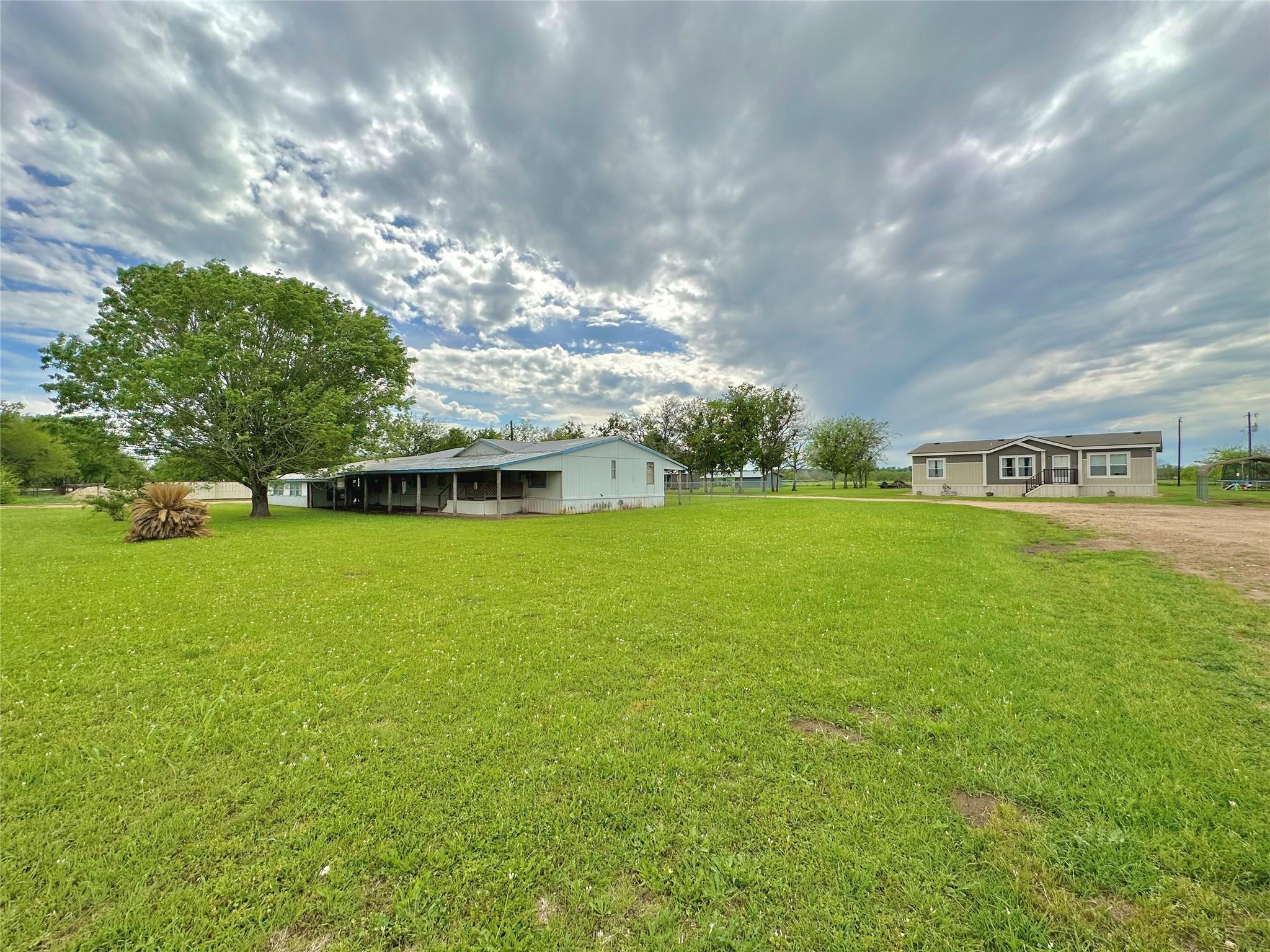 View Smithville, TX 78957 mobile home