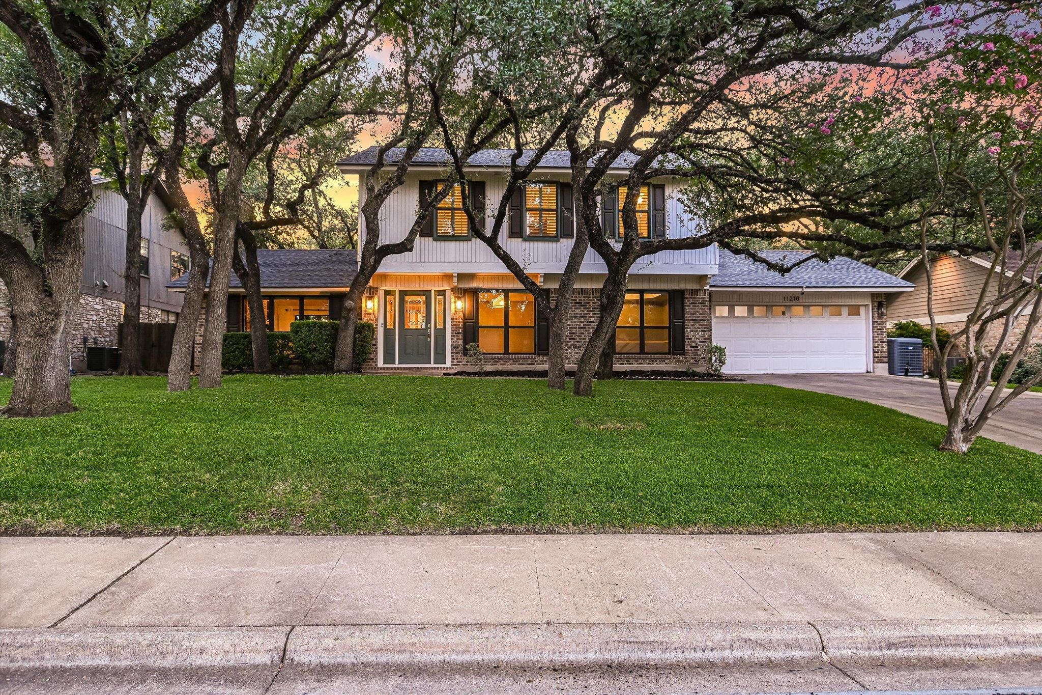 11210 Deadoak LN