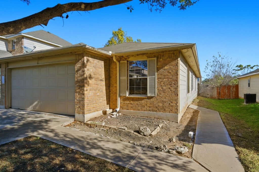 Photo of 5813 Berryline WAY, Austin, TX 78724 (MLS # 4581438)