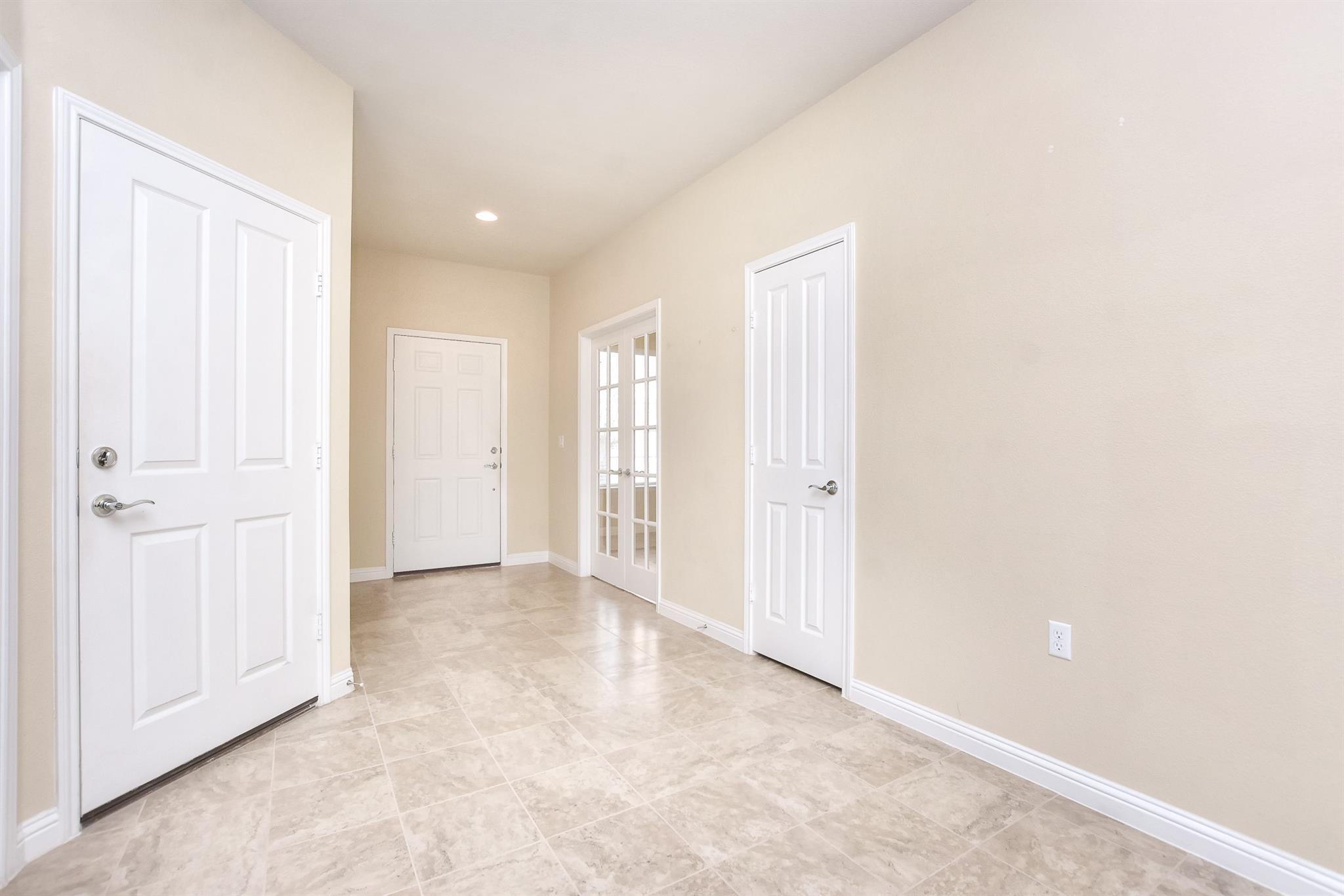 107 Davis Mountain CIR
