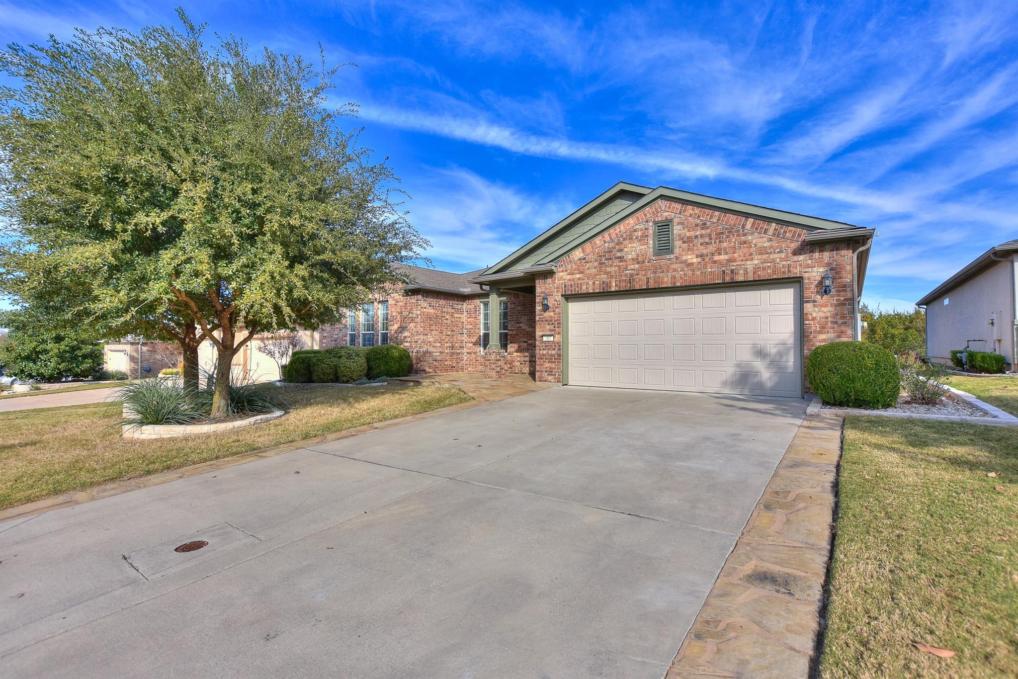 107 Davis Mountain CIR
