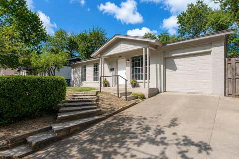 Photo of 2704 Carnarvon LN, Austin, TX 78704 (MLS # 2909497)
