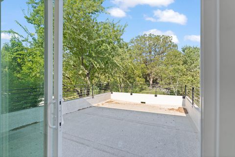 Tiny photo for 403 Middle LN #2, Austin, TX 78753 (MLS # 5792406)