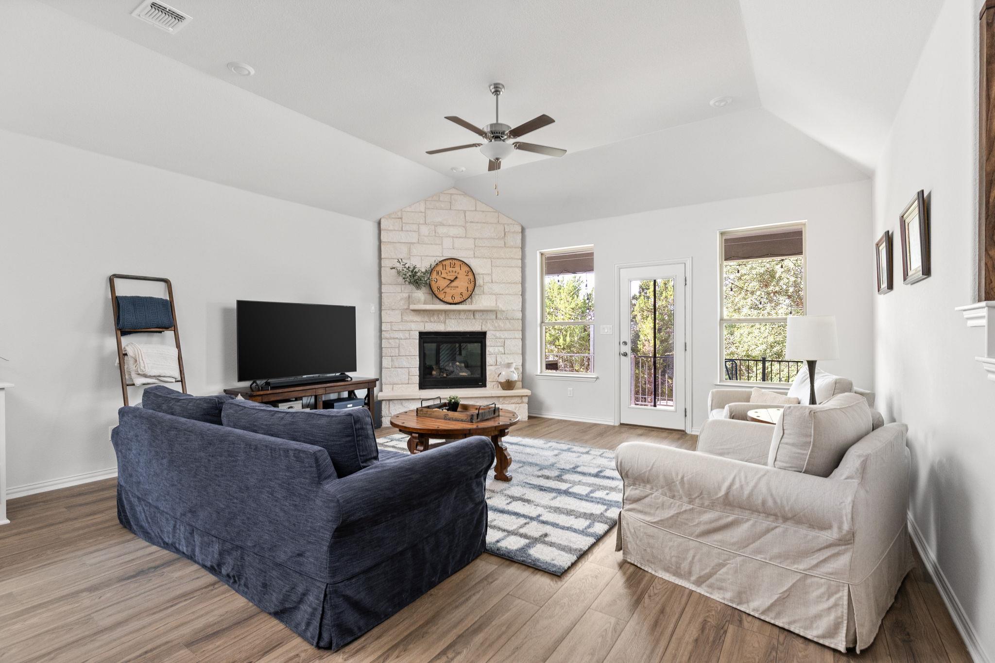 1080 Pink Granite BLVD