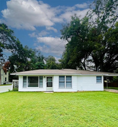 A home in La Grange