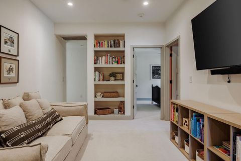 Tiny photo for 5008 Avenue H Ave, Austin, TX 78751 (MLS # 1022509)