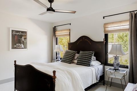 Tiny photo for 5008 Avenue H Ave, Austin, TX 78751 (MLS # 1022509)