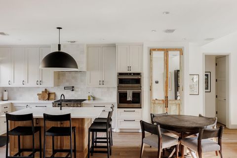 Tiny photo for 5008 Avenue H Ave, Austin, TX 78751 (MLS # 1022509)