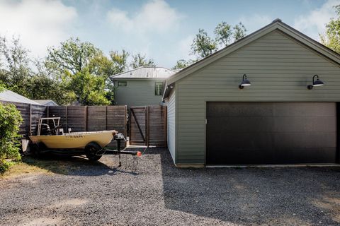 Tiny photo for 5008 Avenue H Ave, Austin, TX 78751 (MLS # 1022509)