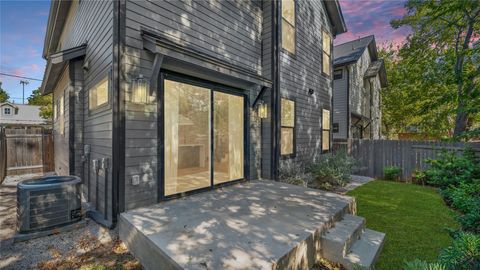 Tiny photo for 2211 Santa Rosa ST, Austin, TX 78702 (MLS # 4806018)