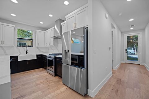 Tiny photo for 2211 Santa Rosa ST, Austin, TX 78702 (MLS # 4806018)