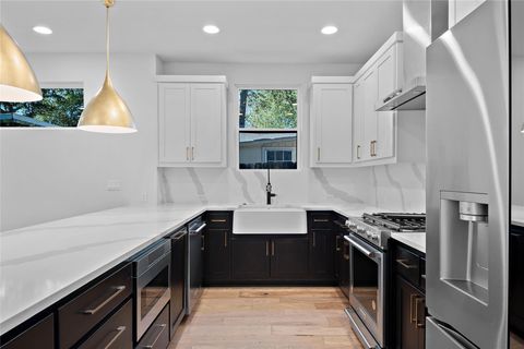 Tiny photo for 2211 Santa Rosa ST, Austin, TX 78702 (MLS # 4806018)