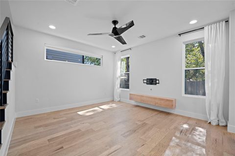 Tiny photo for 2211 Santa Rosa ST, Austin, TX 78702 (MLS # 4806018)