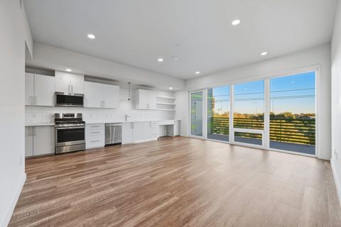 Tiny photo for 4004 Banister Ln LN #310, Austin, TX 78704 (MLS # 4015987)