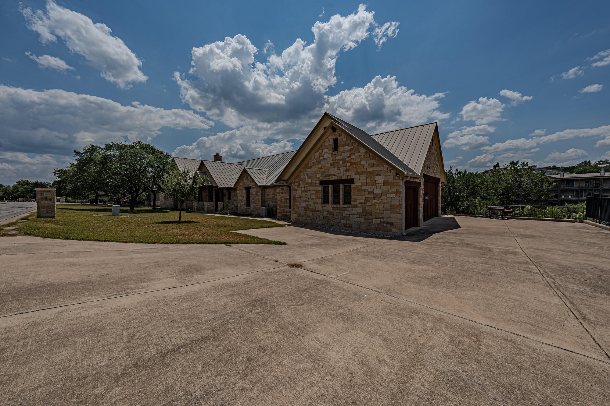 409 Venture BLVD S