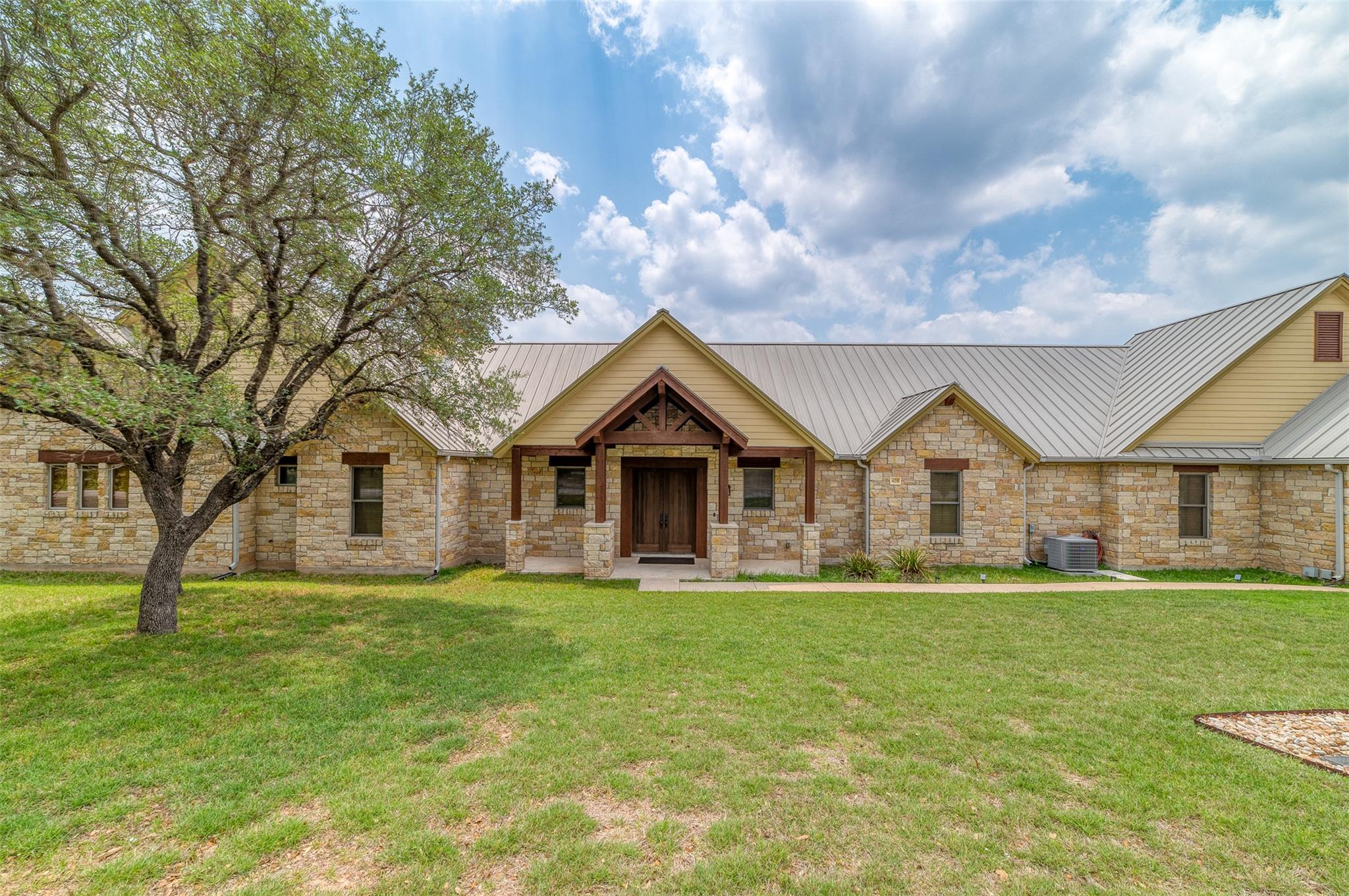 409 Venture BLVD S