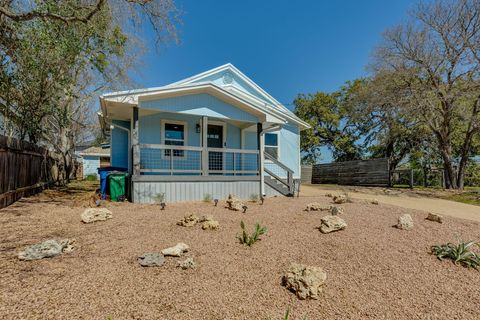 Photo of 2808 Crest Ave, Austin, TX 78702 (MLS # 4288663)